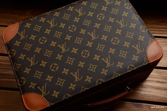 Rep EP 1 AQ0818-158 AIR JORDAN O-W -LouiV CASE) (WITH AQ0818-158 0108